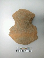 藏品(有腰打製石斧)的圖片